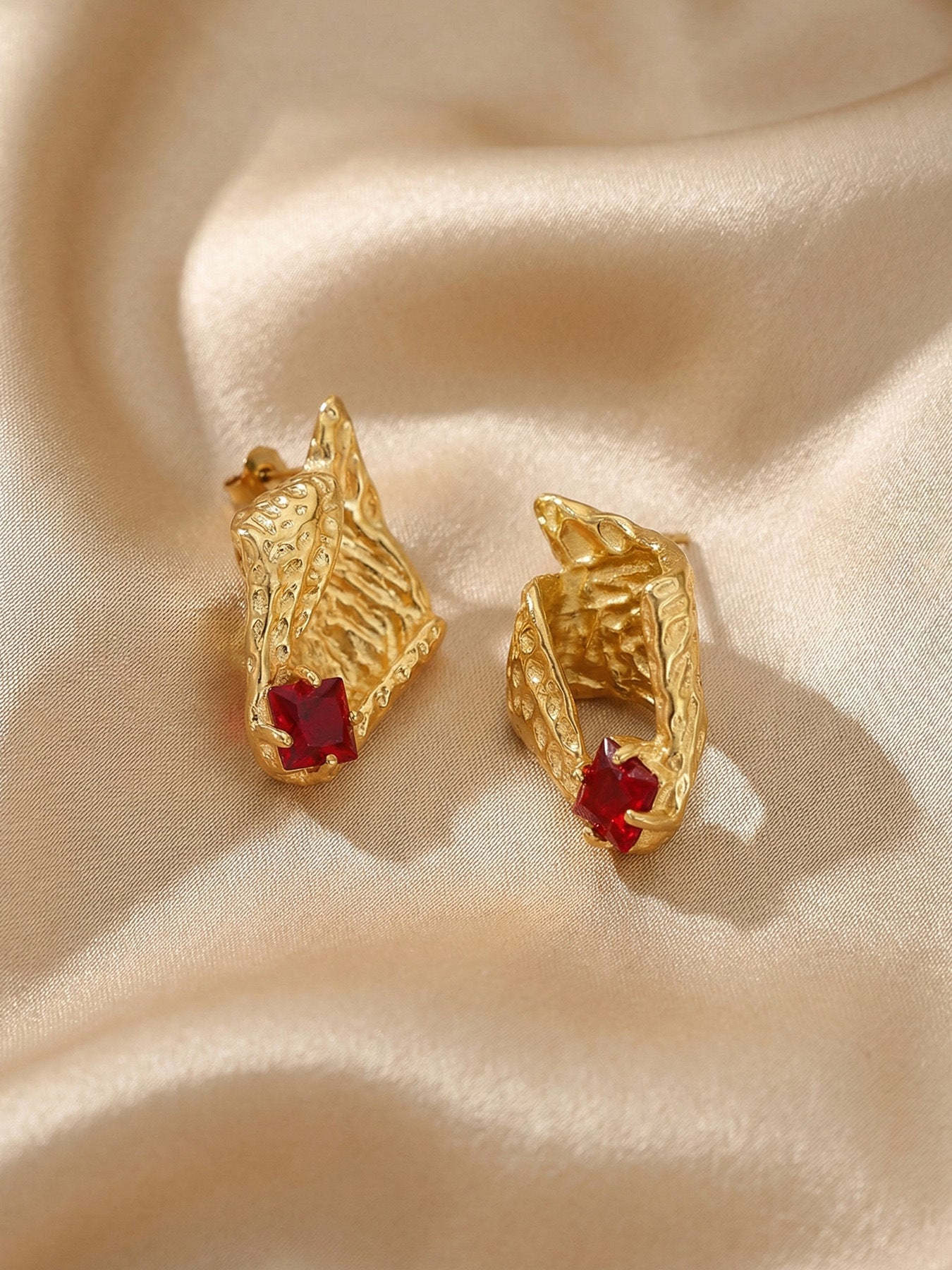 316L Stainless Steel Luxury 18K Gold Plated 5A Zircon Conch Stud Earrings - Image 6