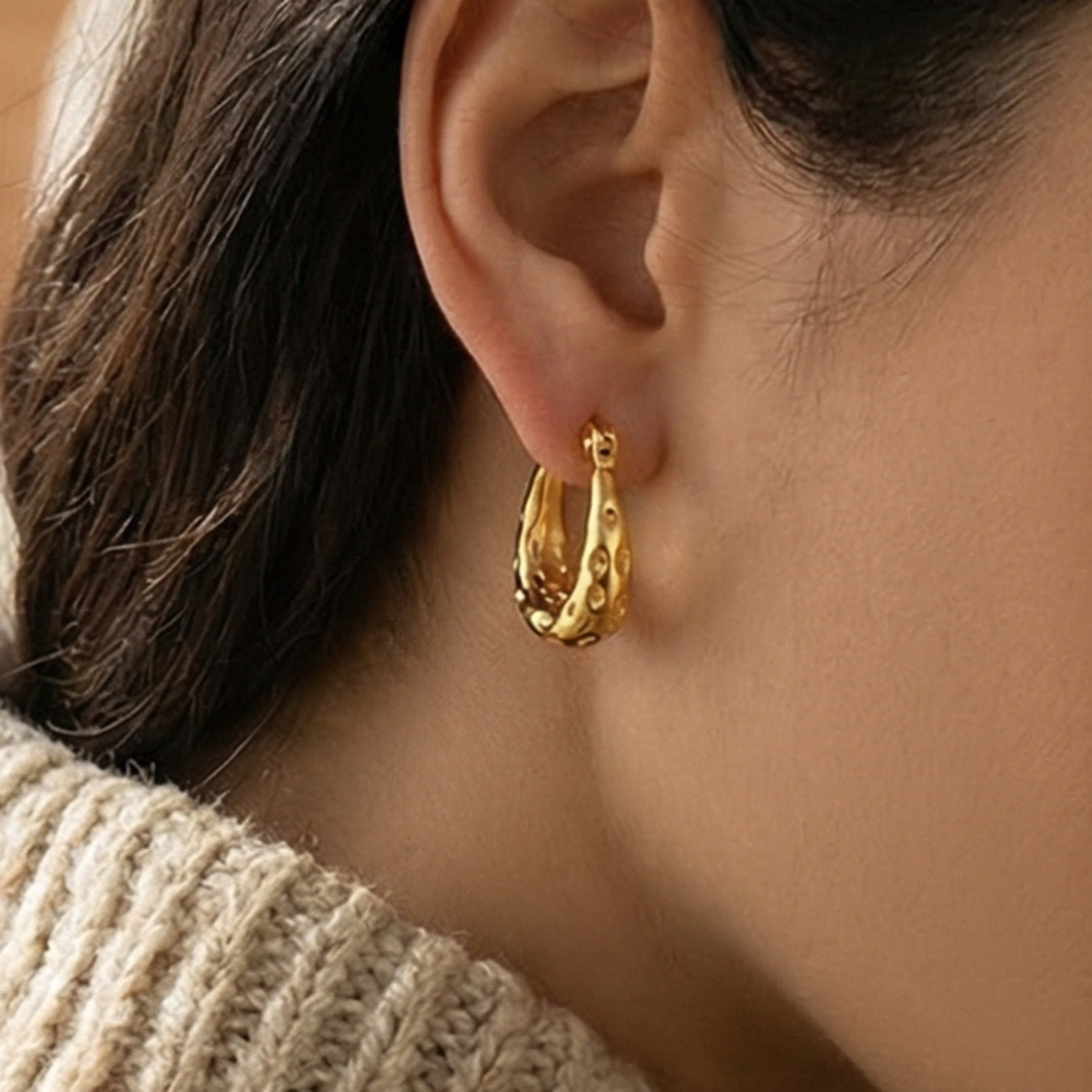 316L Stainless Steel Matte Hammered Texture Elegant Hoop Earrings - Image 4