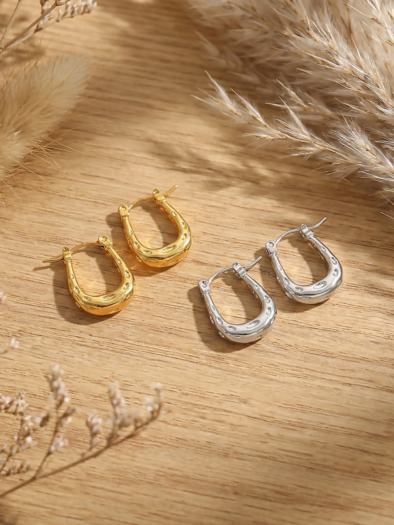 316L Stainless Steel Matte Hammered Texture Elegant Hoop Earrings - Image 8