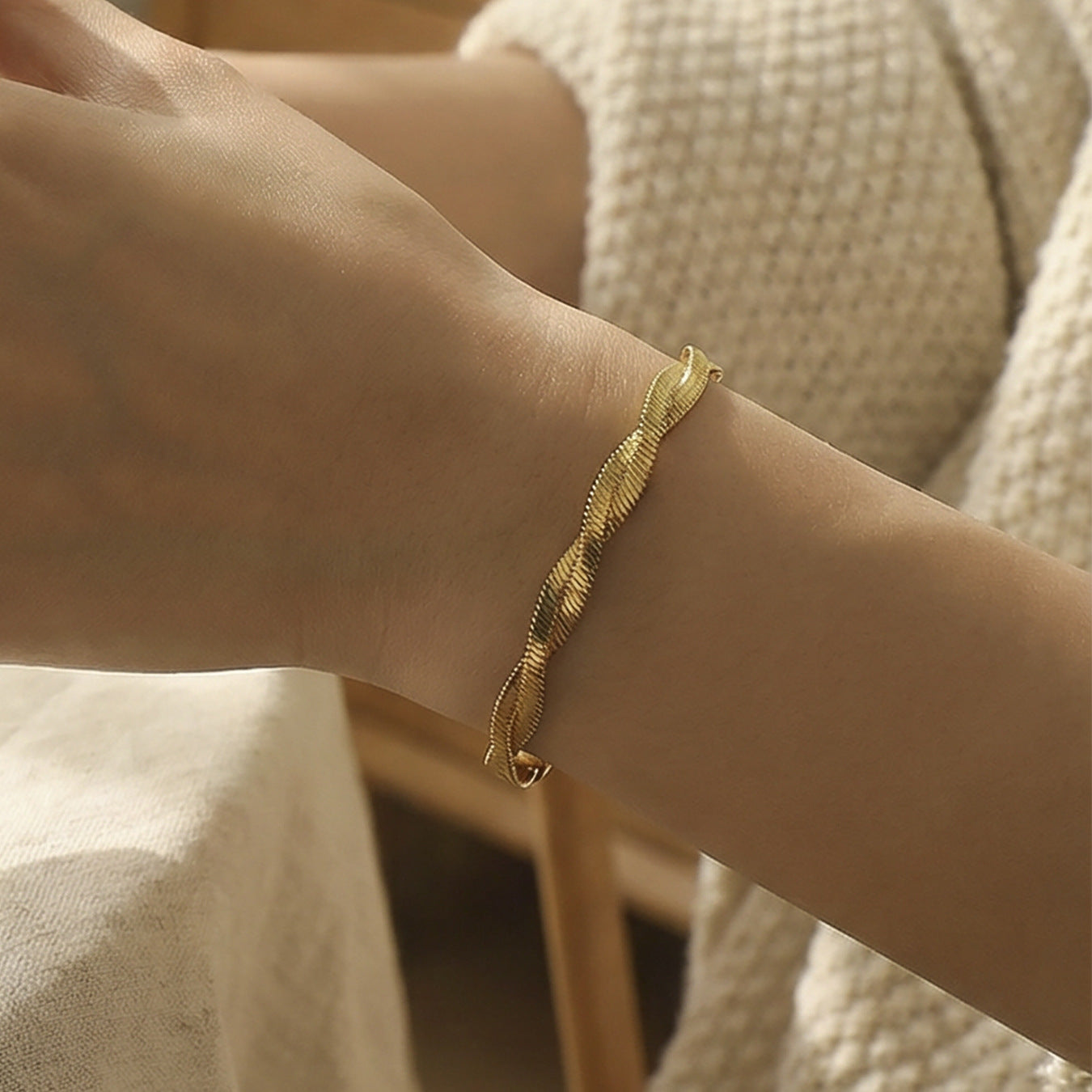 Model stacking 316L Stainless Steel minimalist blade chain bracelet, layered waterproof style