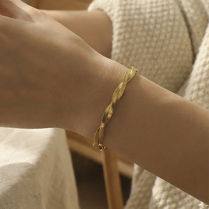 316L Stainless Steel Minimalist Intertwined Blade Chain Bracelet - Image 6