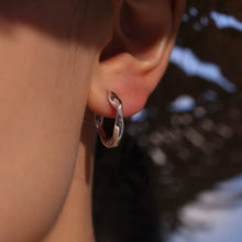 316L Stainless Steel Minimalist Twisted Hoop Earrings - Image 3