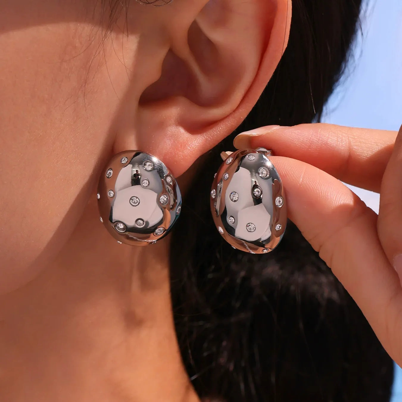 316L Stainless Steel Pave Crystal Oval Stud Earrings - Image 3