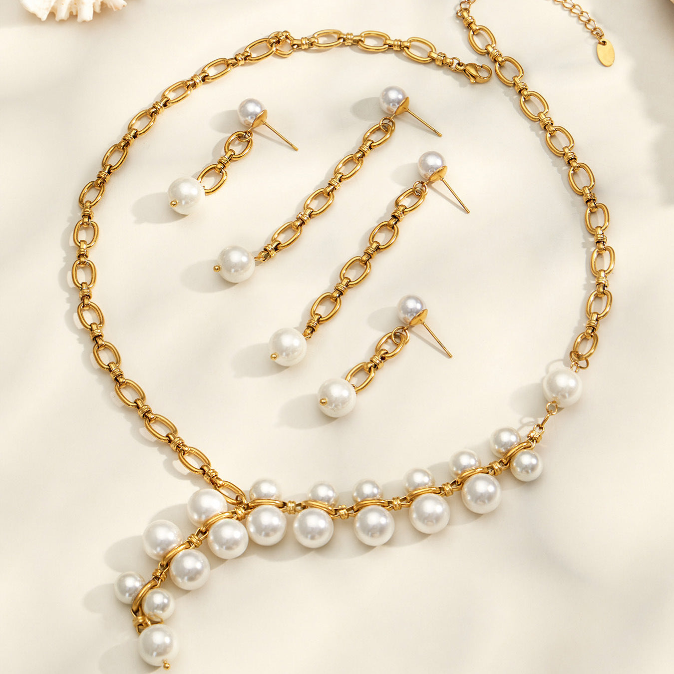 Elegant 316L stainless steel pearl earrings