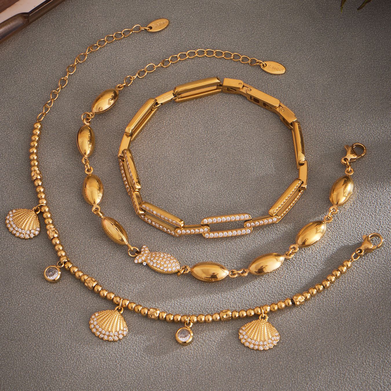 316L Stainless Steel Polished Hollow Oval Fish Link Bracelet with Zircon - Image 4