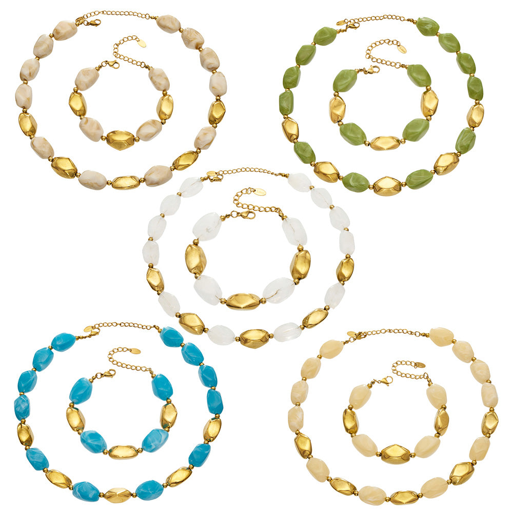 Stylish 316L stainless steel necklace with resin details