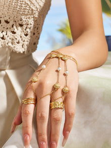 316L Stainless Steel 18K PVD Gold Shell Pendant Chain Bracelet made with 316L stainless steel and 18K PVD gold finish for wholesale jewelry buyers - image 4
