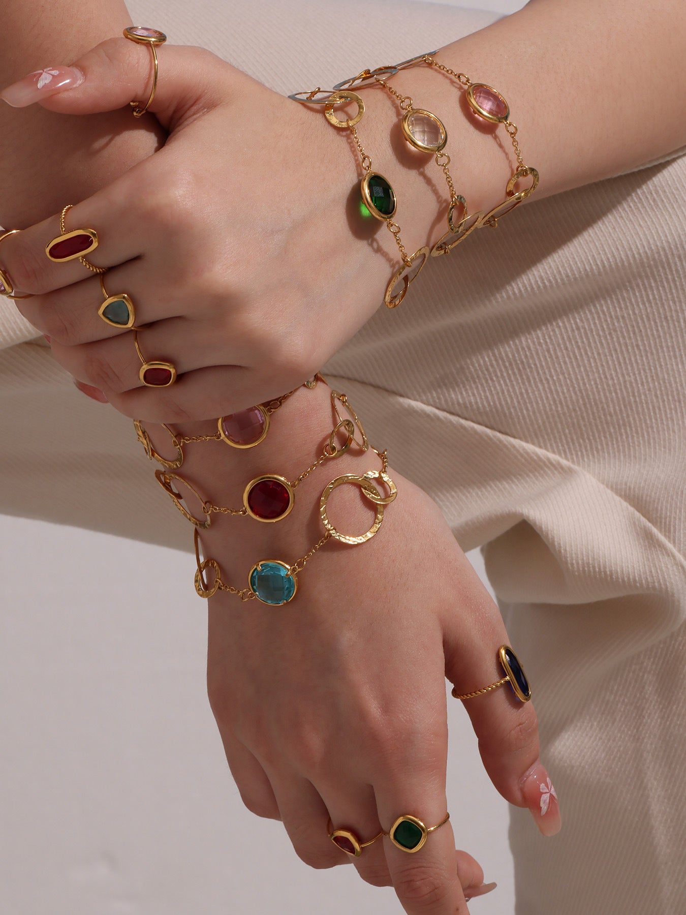 316L Stainless Steel Sparkling Czech Glass Round Bracelet - Image 13