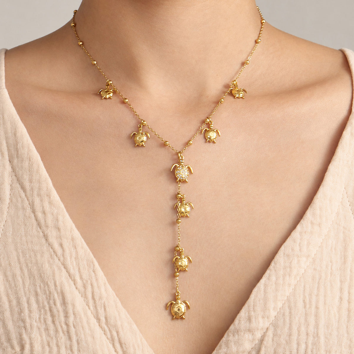 Close-up of Starfish Y Necklace detailing