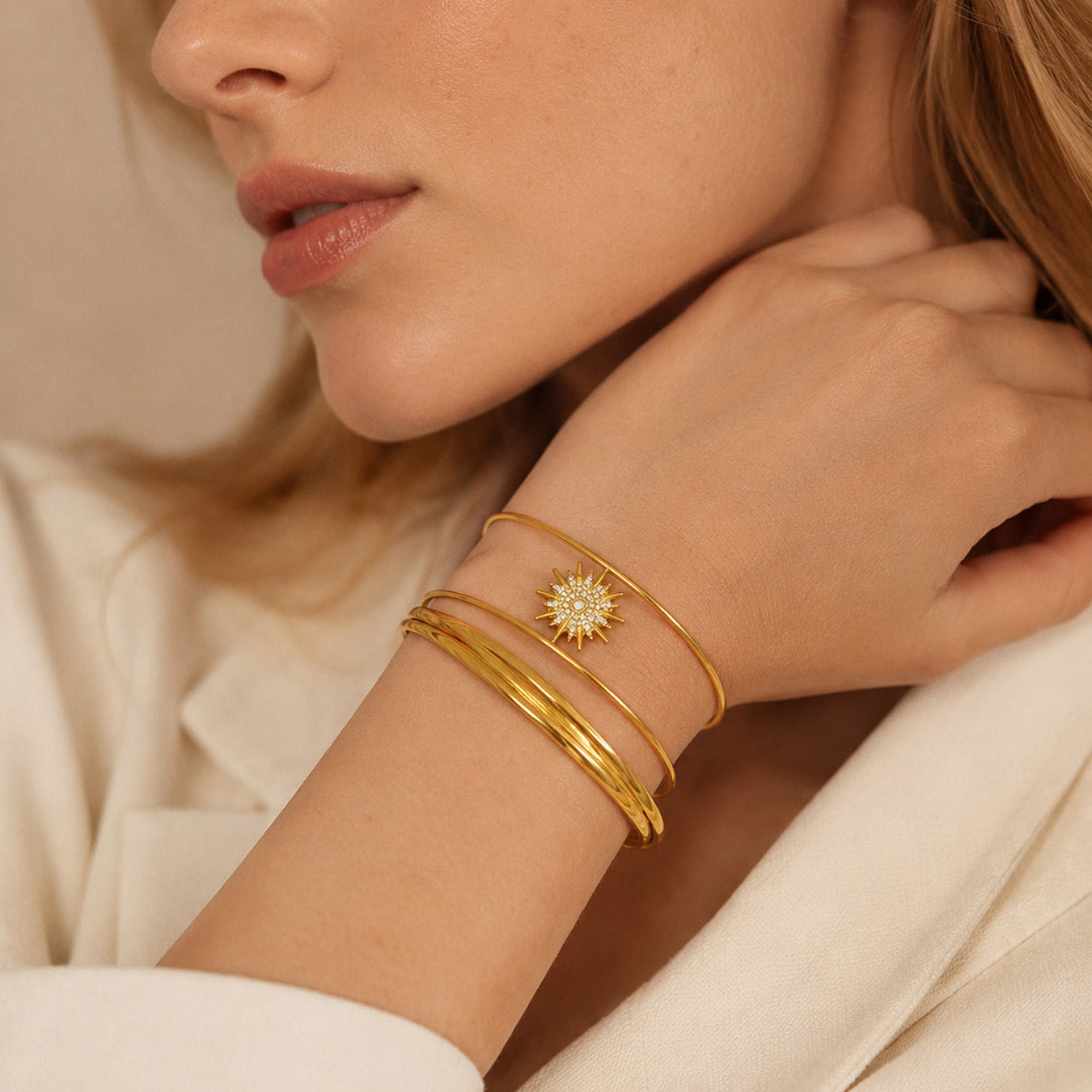 Elegant steel color sun zircon open bangle