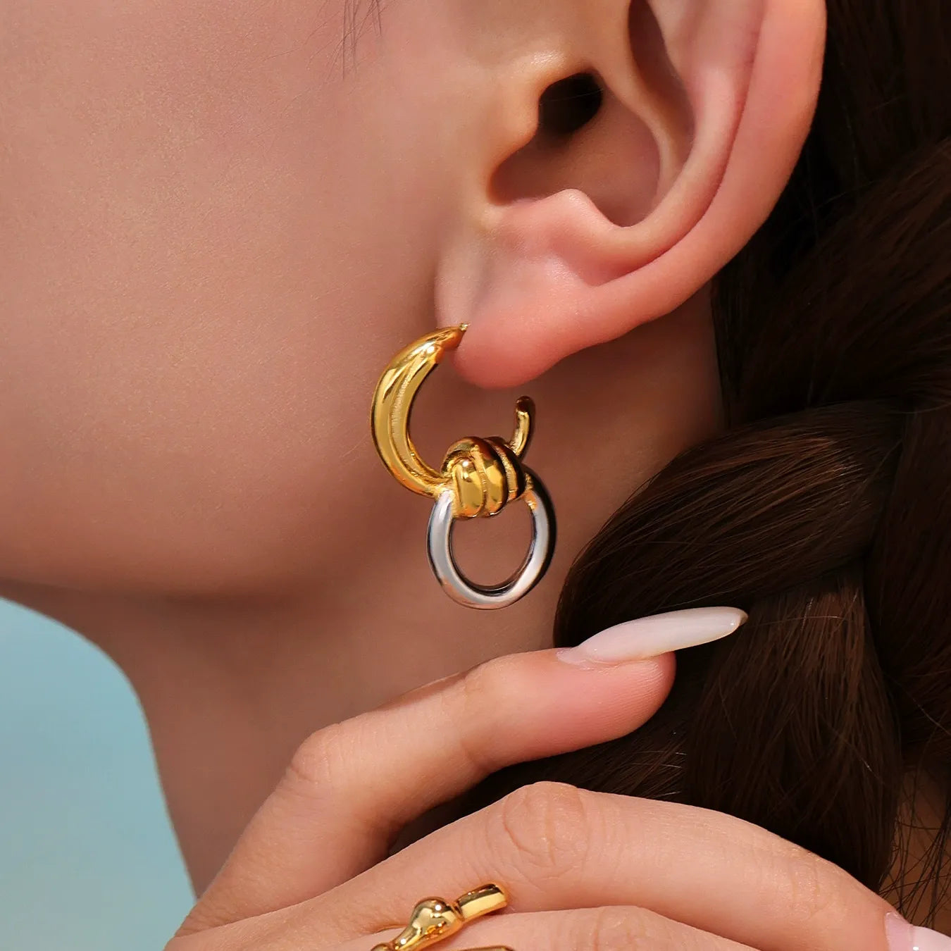 316L Stainless Steel Two-Tone C-Shaped Openwork Hoop Earrings - Image 3