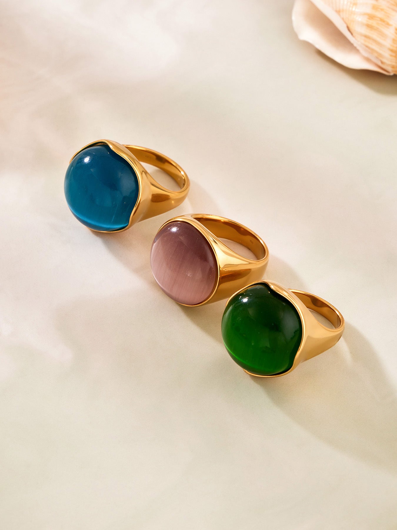 316L Stainless Steel Vintage Cat Eye Stone Ring, 18K Gold Plated -  Sensitive Skin Friendly - Detail 3