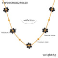 Gold / Necklace