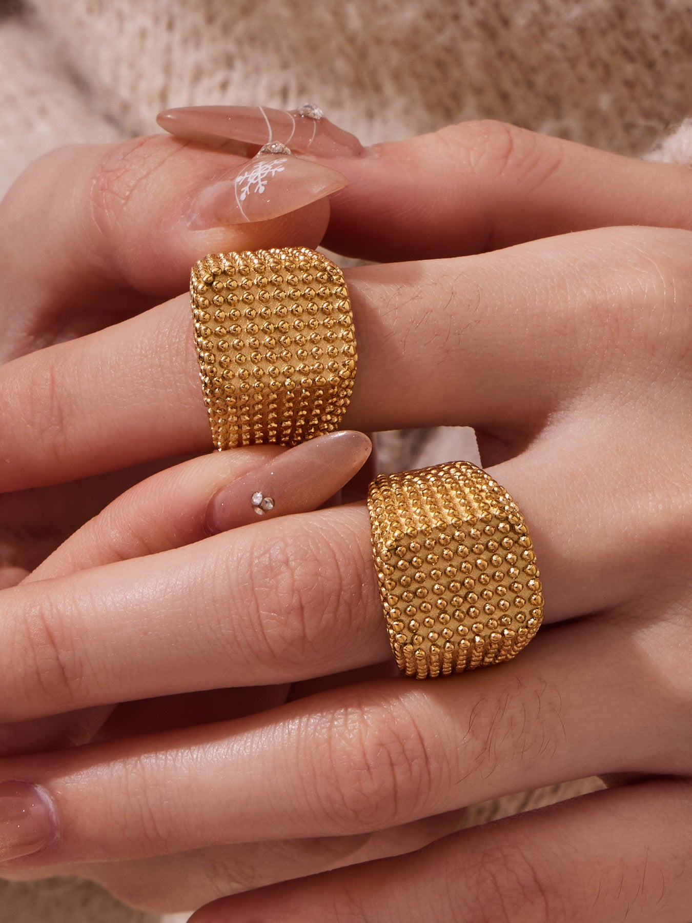 316L Stainless Steel Vintage Square Wide Grain Pattern Ring -  Sensitive Skin Friendly - Detail 14