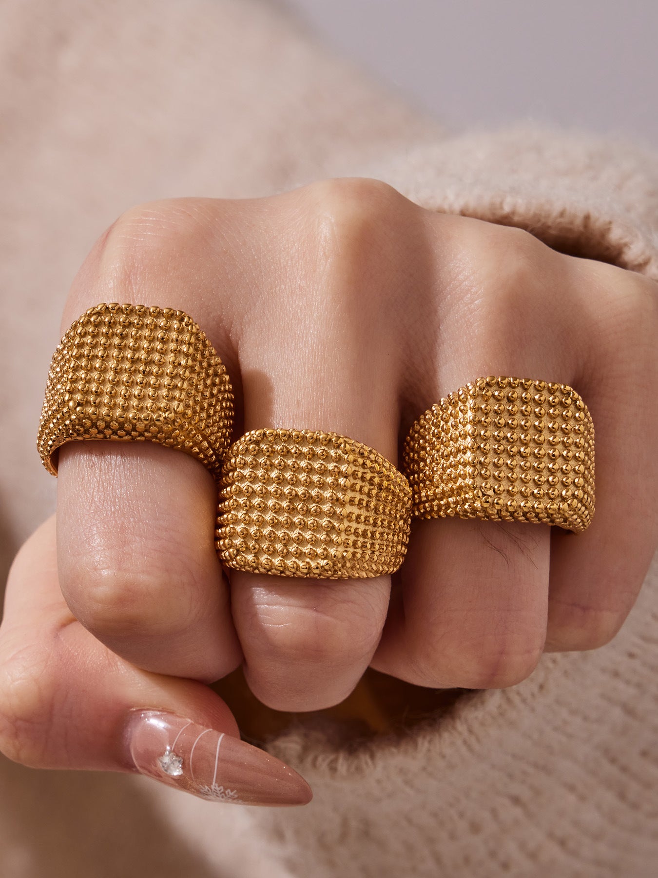 316L Stainless Steel Vintage Square Wide Grain Pattern Ring -  Sensitive Skin Friendly - Detail 6