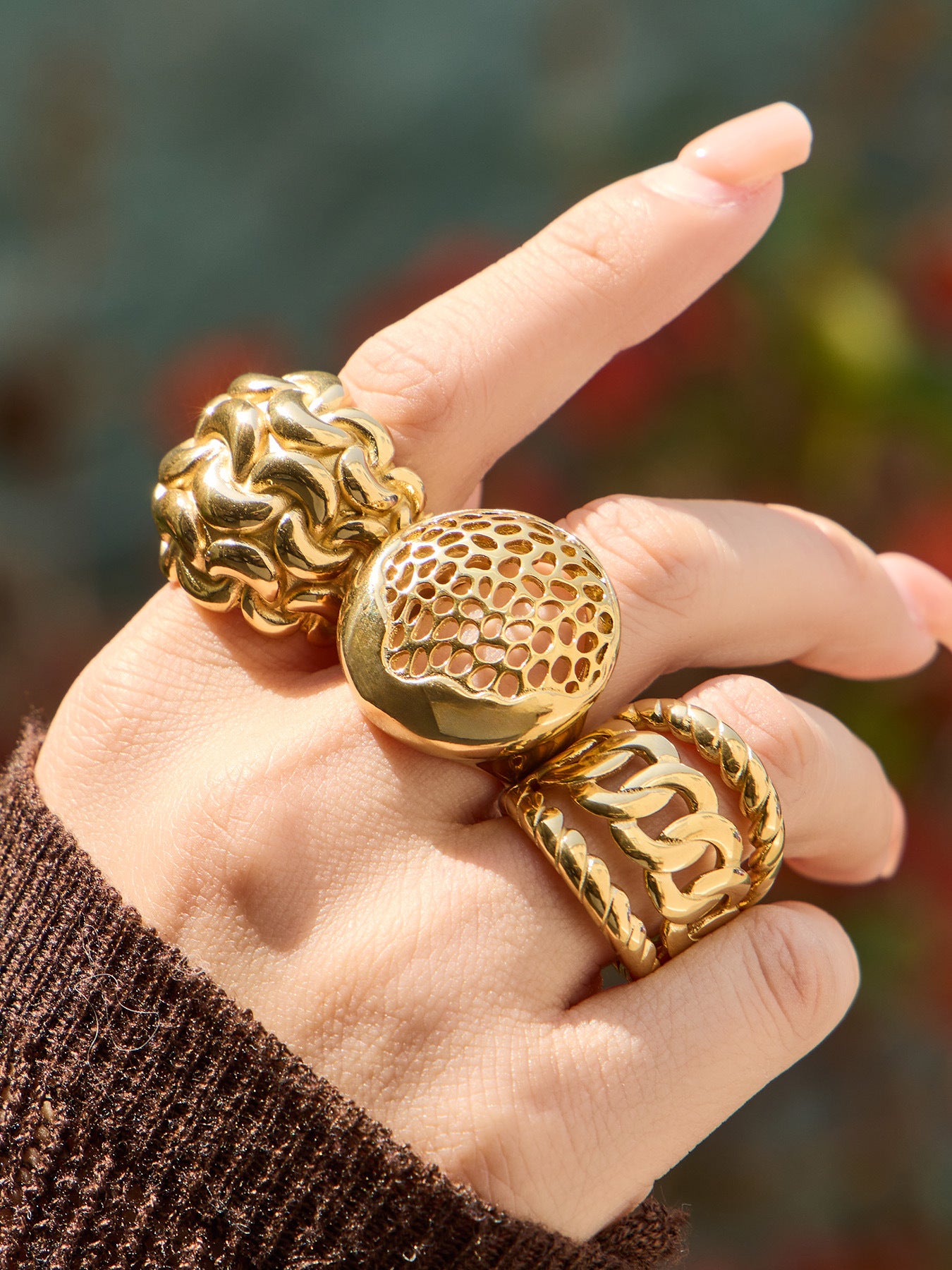316L Stainless Steel Vintage Woven Hollow 18K Gold Plated Ring -  Sensitive Skin Friendly - Detail 8