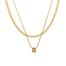 Gorgeous waterdrop necklace in gold finish