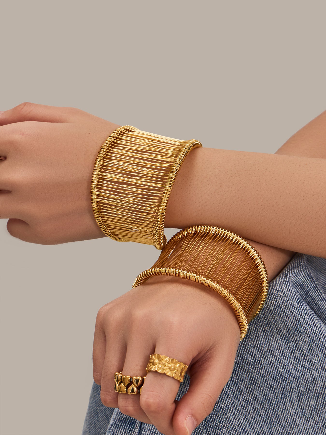 316L Stainless Steel Wide Wire Cuff Bangles 18K Gold PVD Open Bangle Wholesale