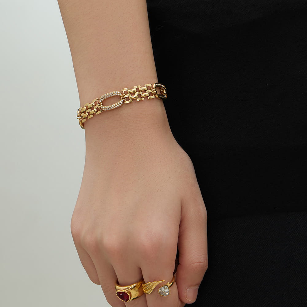 316L stainless steel zircon oval link bracelet side wrist detail