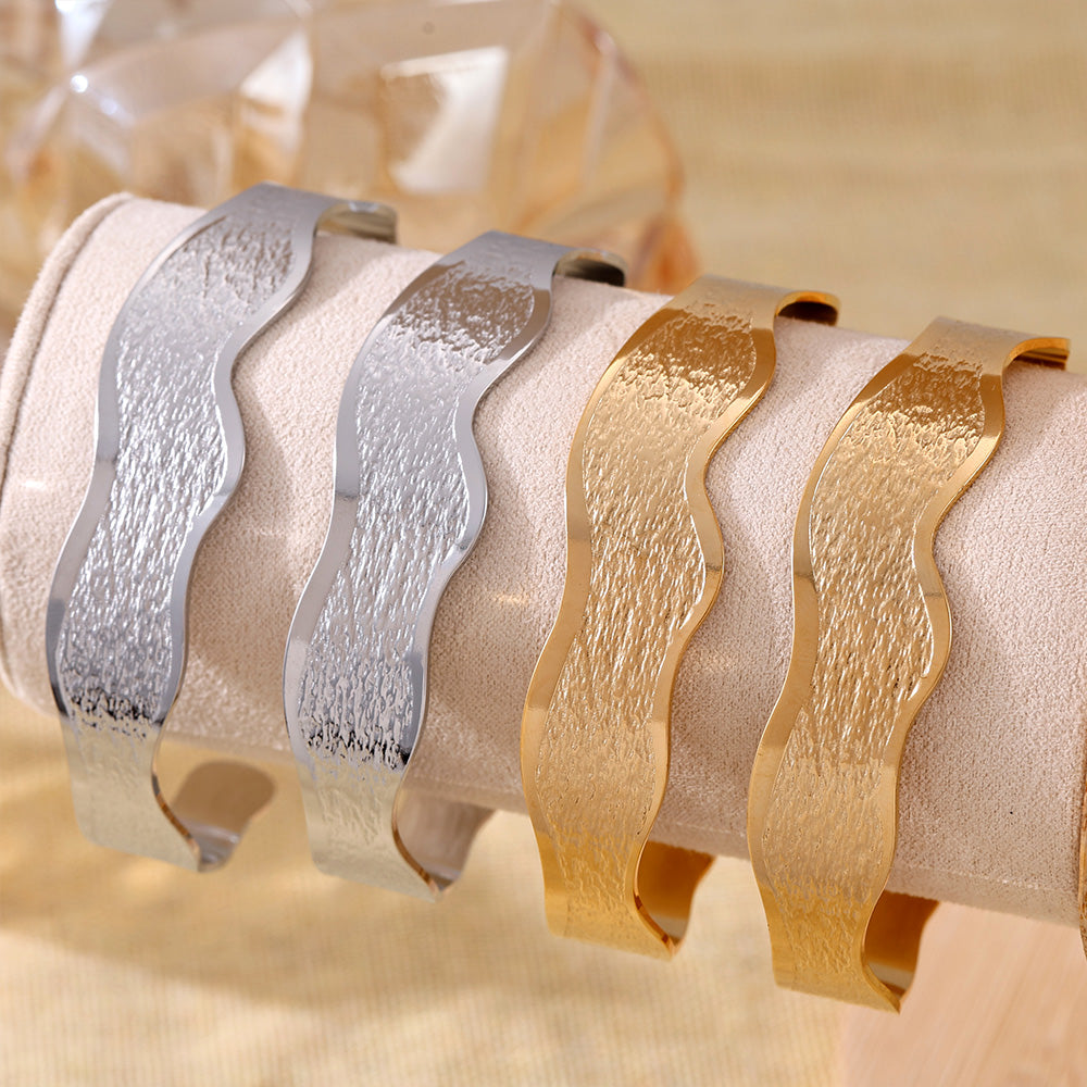 Gold & silver wave texture open bangle set display, mixed-color stackable jewelry