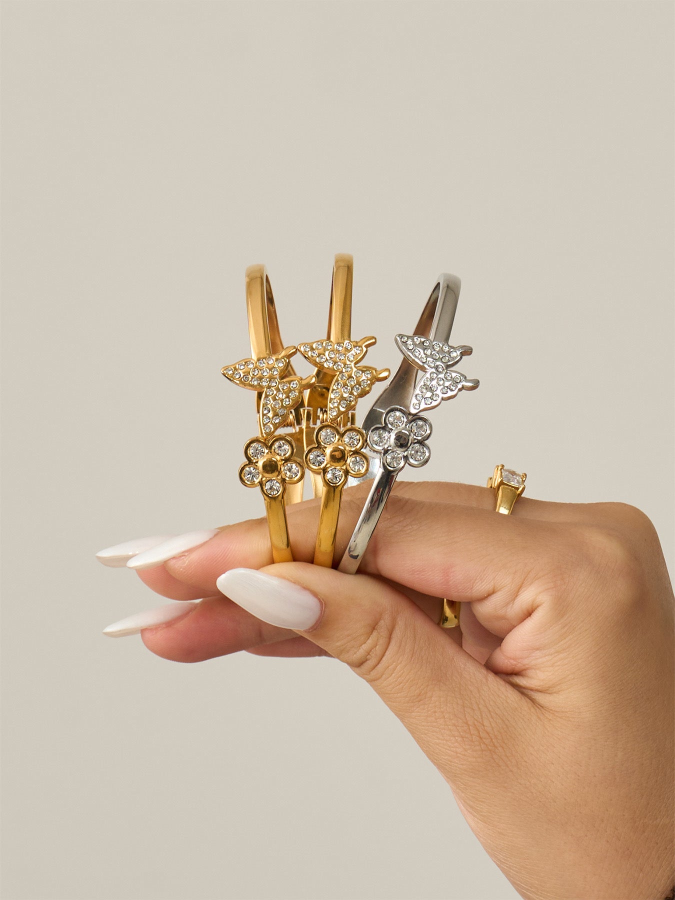 316L Stainless Steel 18K Gold PVD Zircon Flower Butterfly Pave Bangle