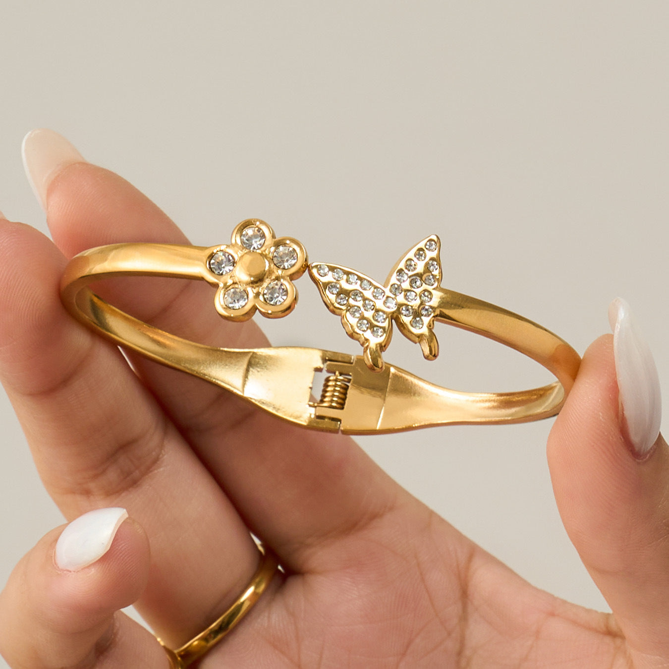 316L Stainless Steel 18K Gold PVD Zircon Flower Butterfly Pave Bangle