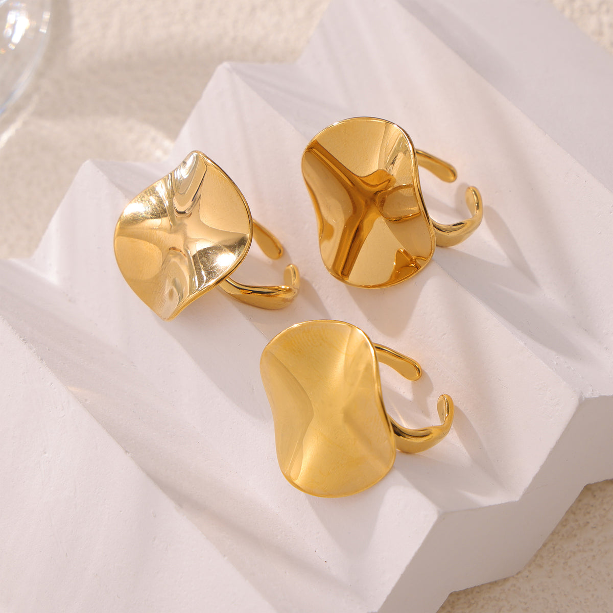 Miduoduo 316L Stainless Steel Sculptural Ring in 18K Gold Plated Finish - Lifestyle View 3