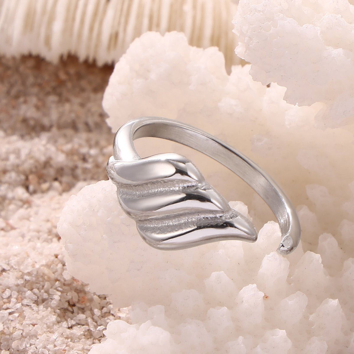 Miduoduo Geometric Wave Ring - Lifestyle View 5