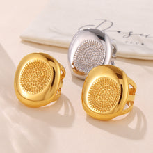 Miduoduo A947 Ring - Lifestyle Wearing View 1