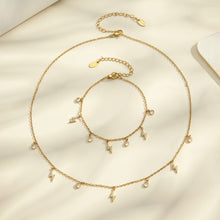 Elegant Gold Bracelet from Clover Lightning Collection
