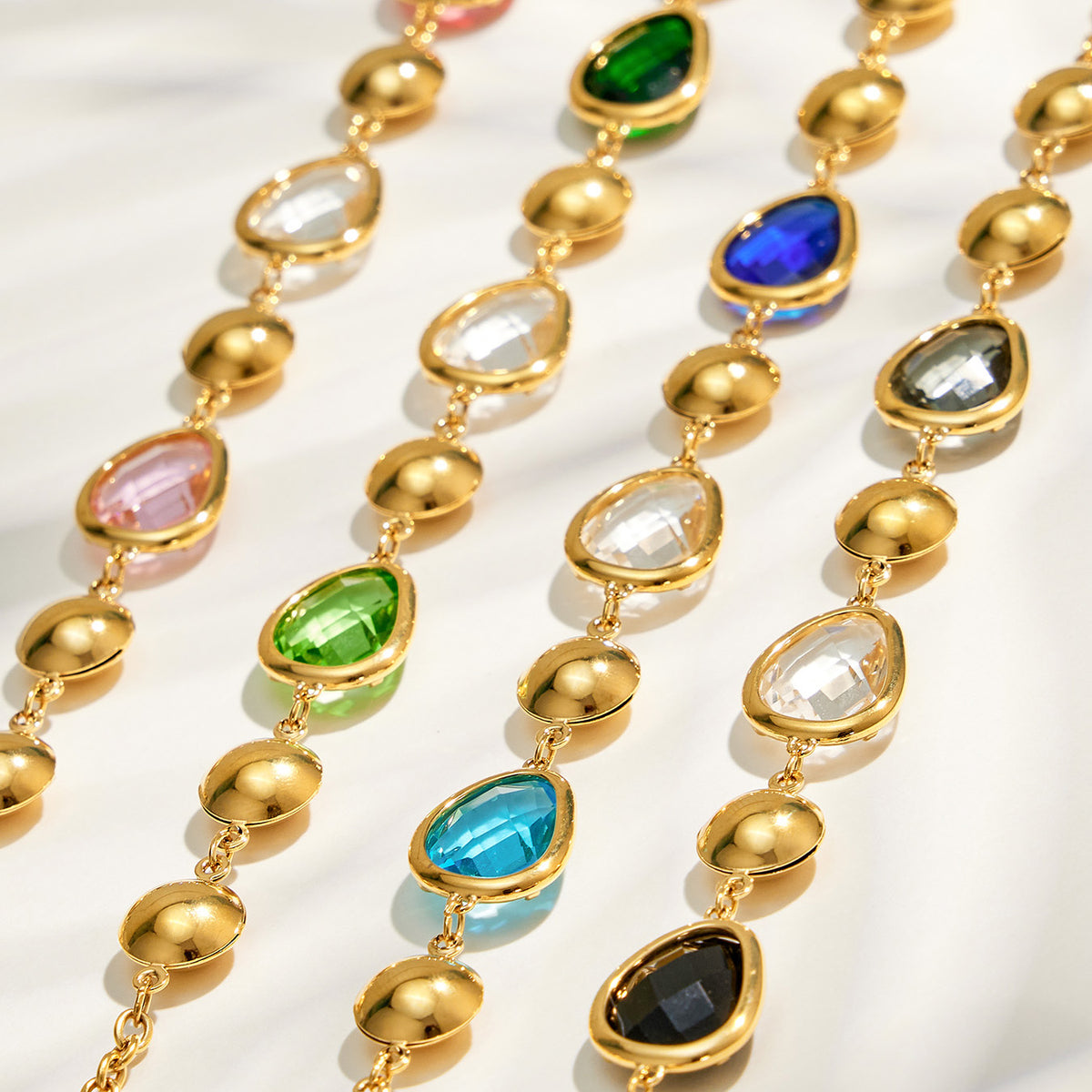Colorful glass stone necklace and bracelet chain details