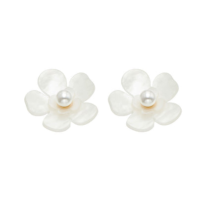 316L Stainless Steel 18K PVD Gold Droplet Pearl Earrings made with 316L stainless steel and 18K PVD gold finish for wholesale jewelry buyers - image 5