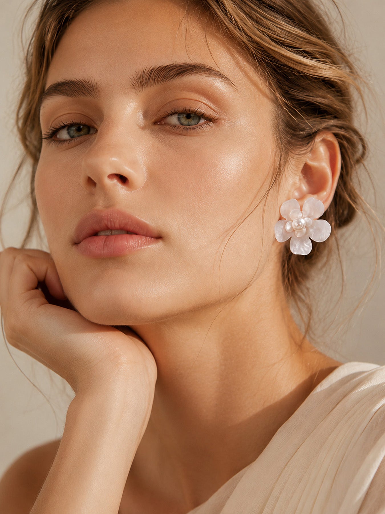 316L Stainless Steel 18K PVD Gold Droplet Pearl Earrings made with 316L stainless steel and 18K PVD gold finish for wholesale jewelry buyers - image 8