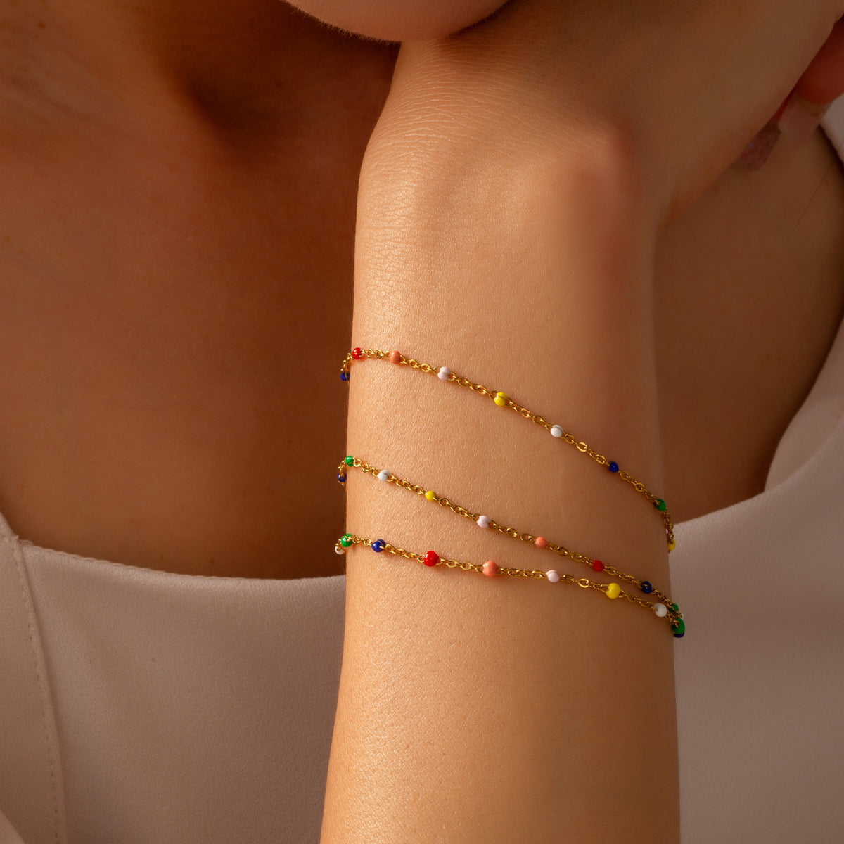 Miduoduo E541 Bracelet - Lifestyle Wearing View 4
