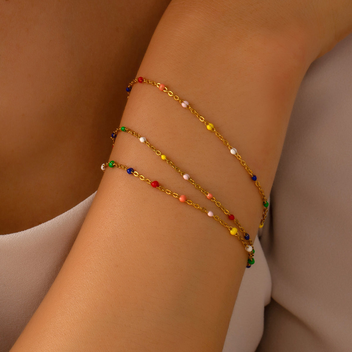 Miduoduo E541 Bracelet - Lifestyle Wearing View 5