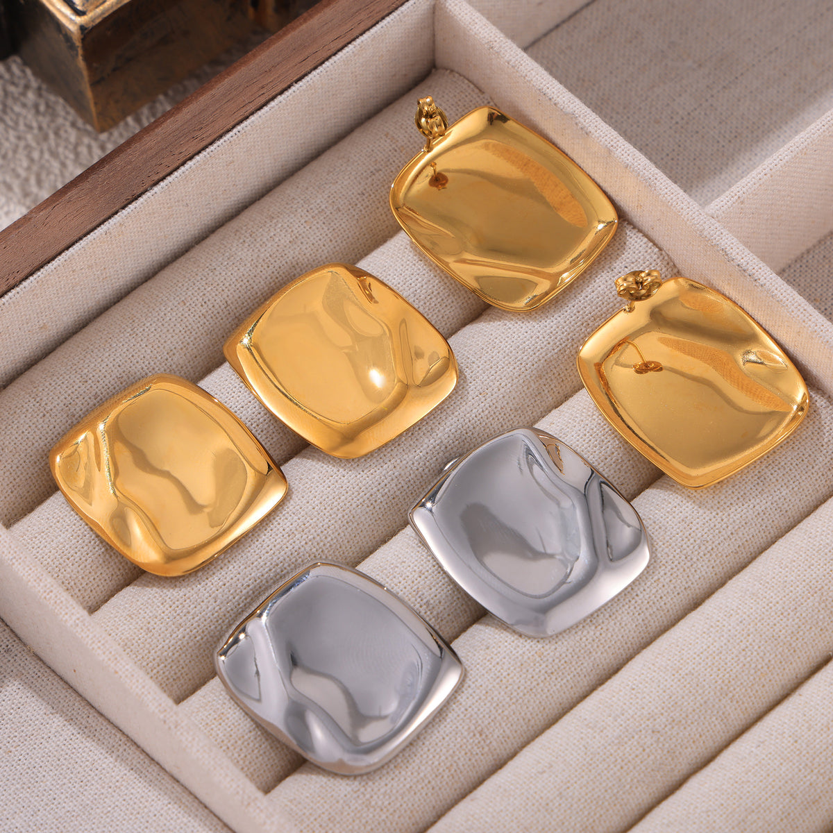 Miduoduo F081 Earrings - Lifestyle Wearing View 3