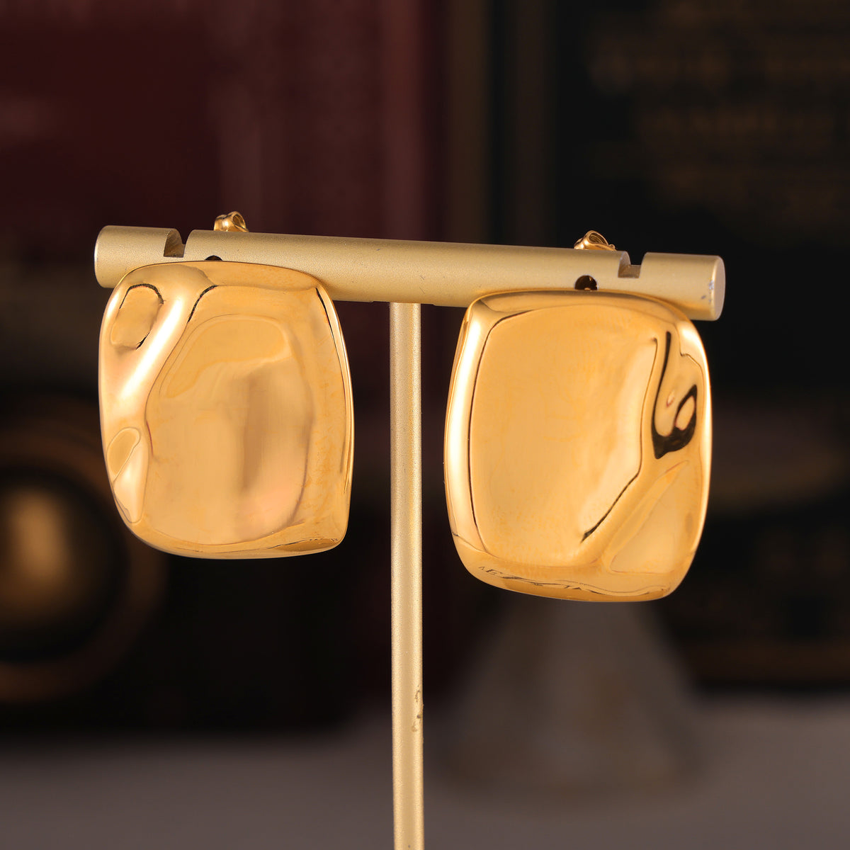 Miduoduo F081 Earrings - Lifestyle Wearing View 4