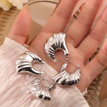 Miduoduo F1469 Earrings - Lifestyle Wearing View 5