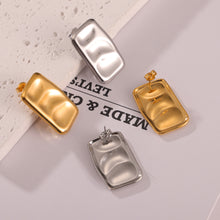 Miduoduo F1559 Earrings - Lifestyle Wearing View 3