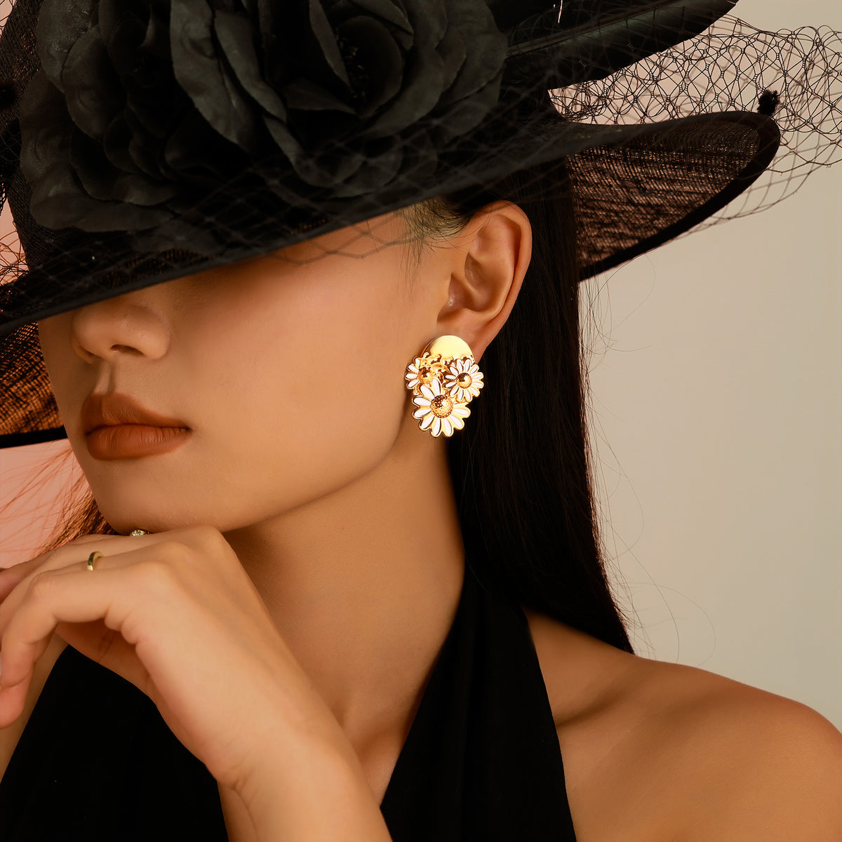 Miduoduo F1617 Earrings - Lifestyle Wearing View 1