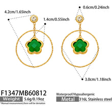 Elegant five petal flower earrings in gold