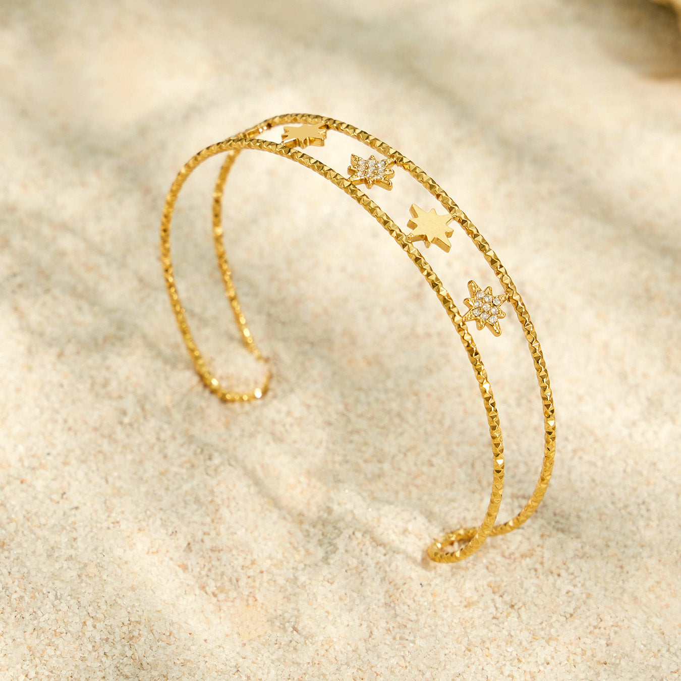 316L Stainless Steel 18K PVD Gold Four-leaf Flower Bracelet made with 316L stainless steel and 18K PVD gold finish for wholesale jewelry buyers - image 10