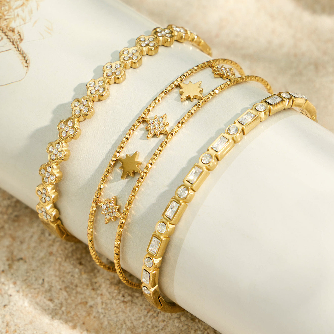 316L Stainless Steel 18K PVD Gold Four-leaf Flower Bracelet made with 316L stainless steel and 18K PVD gold finish for wholesale jewelry buyers - image 5
