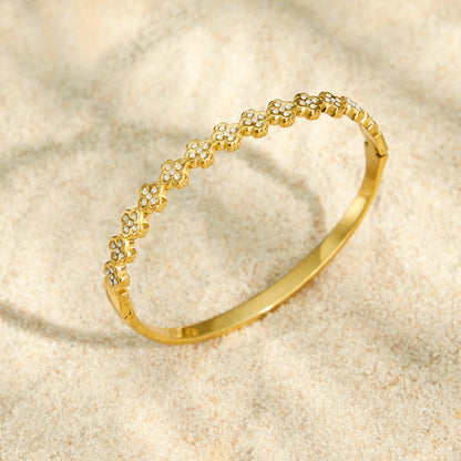 316L Stainless Steel 18K PVD Gold Four-leaf Flower Bracelet made with 316L stainless steel and 18K PVD gold finish for wholesale jewelry buyers - image 7