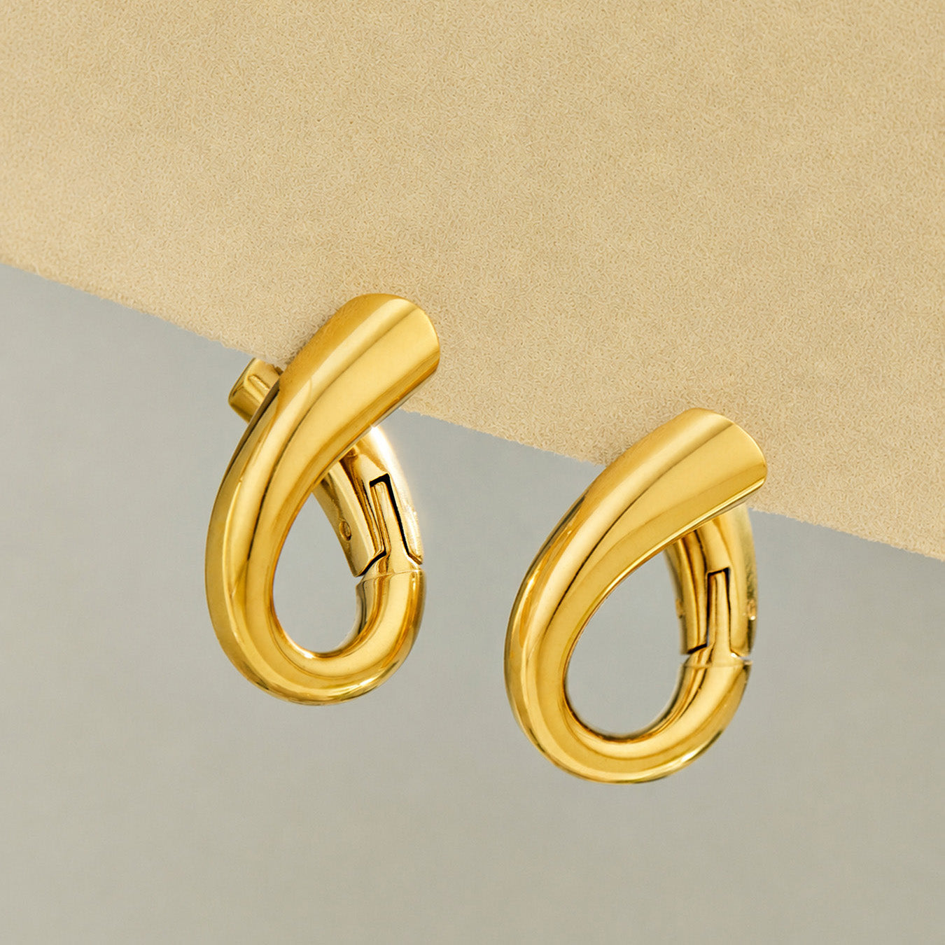 316L Stainless Steel 18K PVD Gold Geometric Hollow Waterdrop Earrings made with 316L stainless steel and 18K PVD gold finish for wholesale jewelry buyers - image 5
