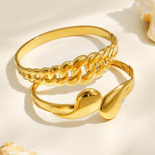 Gold teardrop and chain link bangle bracelet design options