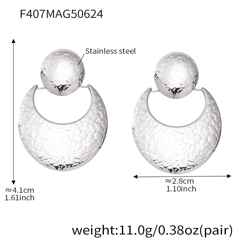 Length and weight dimensions of the silver color surgical steel hammered crescent drop earrings.