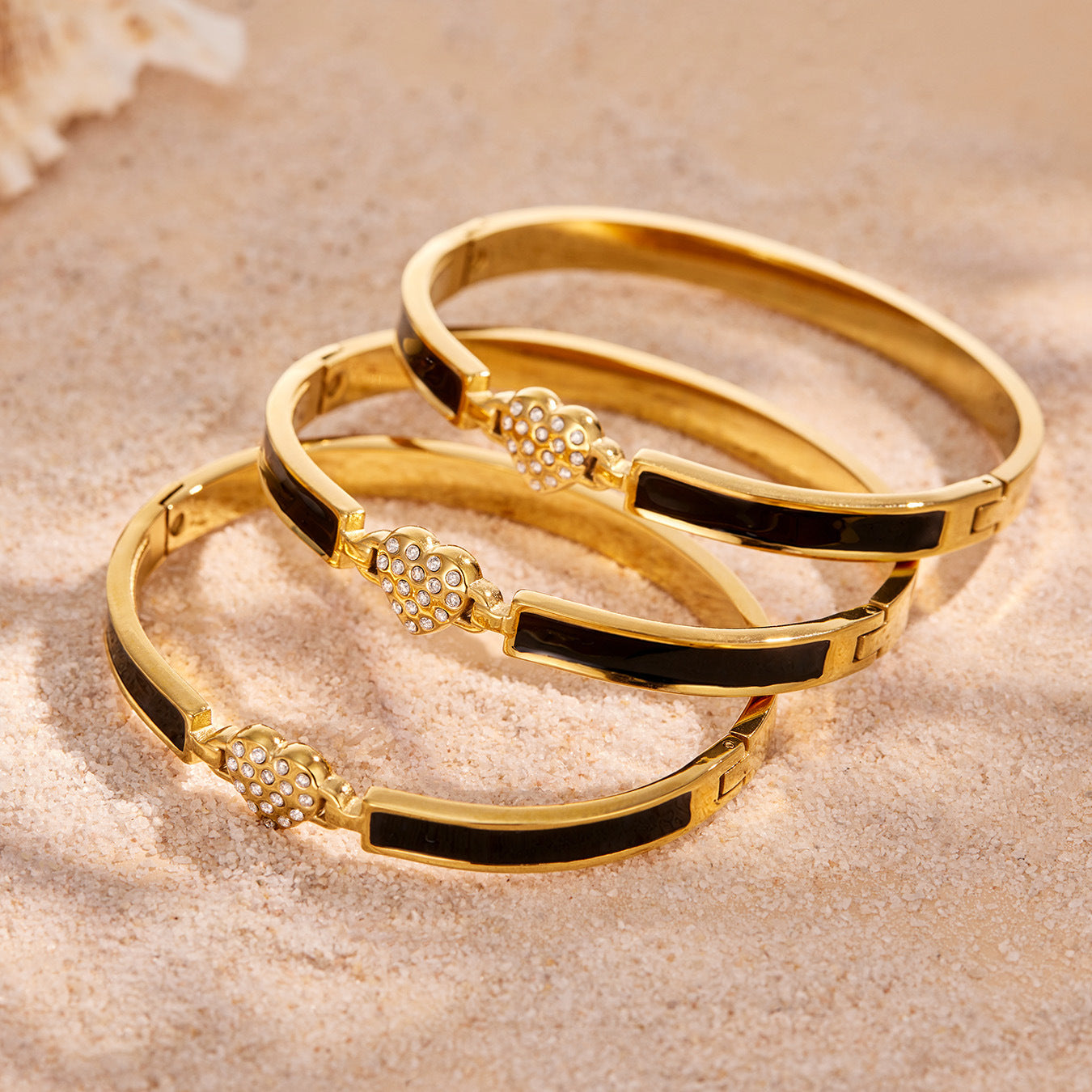 Stylish 316L stainless steel bangle with zircon