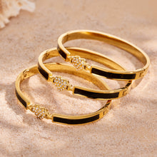 Stylish 316L stainless steel bangle with zircon