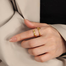 Irregular fashion ring in stainless steel